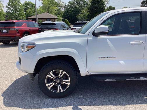 2017 Toyota Tacoma TRD Sport