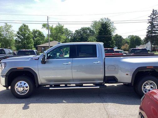 2025 GMC Sierra 3500 SLT
