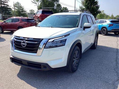 2022 Nissan Pathfinder SV 4WD