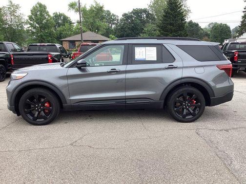 2022 Ford Explorer ST