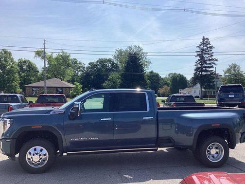 2025 GMC Sierra 3500 Denali