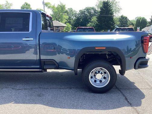 2025 GMC Sierra 3500 Denali
