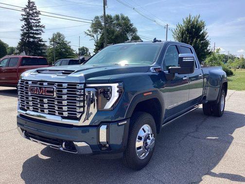 2025 GMC Sierra 3500 Denali