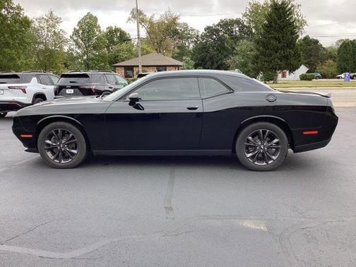 2020 Dodge Challenger SXT