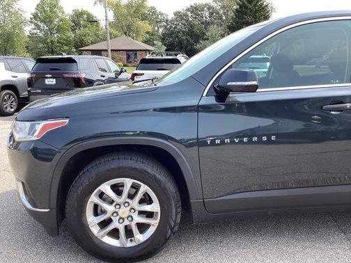 2020 Chevrolet Traverse LT Cloth