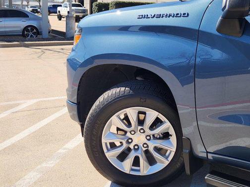 2024 Chevrolet Silverado 1500 Custom