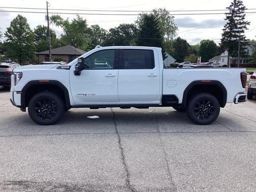 2025 GMC Sierra 2500 AT4