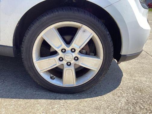 Clear White 2010 Kia Soul sport
