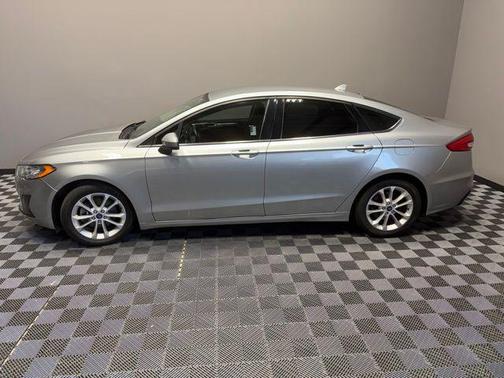 2020 Ford Fusion Hybrid SE