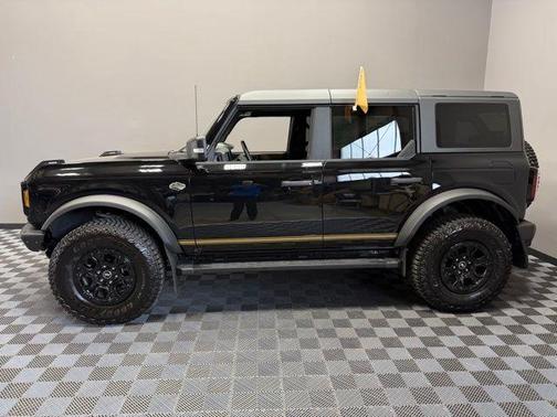 Shadow Black 2022 Ford Bronco Wildtrak