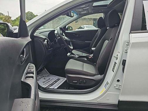 2020 Hyundai KONA SEL Plus