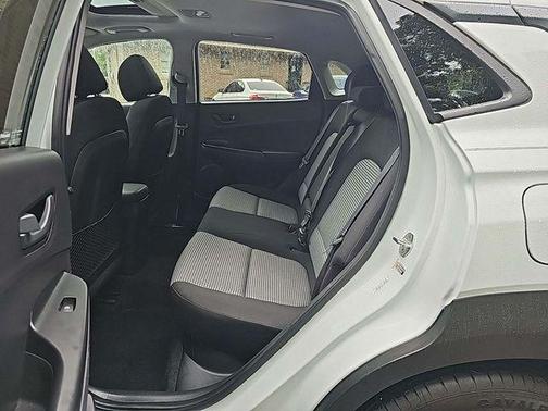 2020 Hyundai KONA SEL Plus