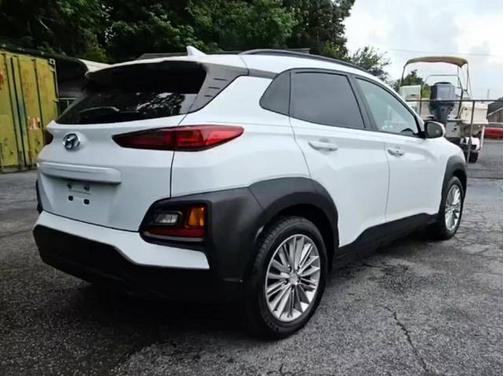 2020 Hyundai KONA SEL Plus