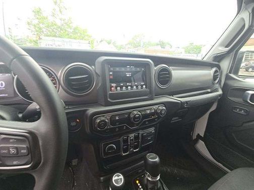 2023 Jeep Gladiator Sport