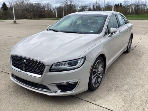 Pearl Metallic 2019 Lincoln MKZ Reserve I
