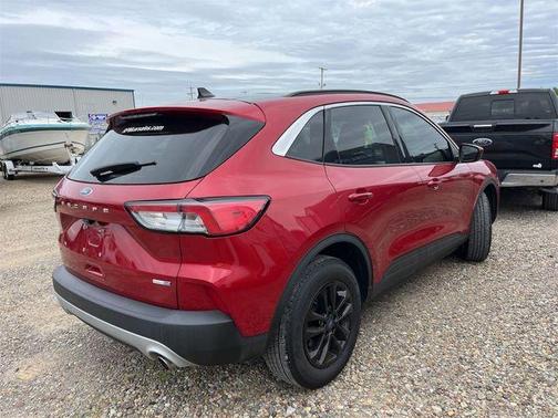 2020 Ford Escape SE