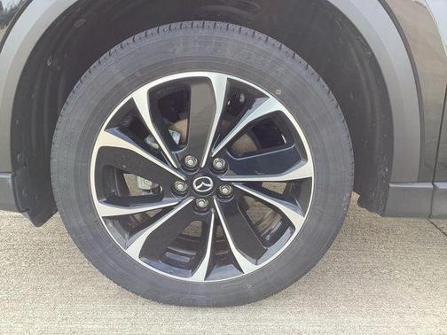 Jet Black Mica 2023 Mazda CX-5 2.5 S Premium