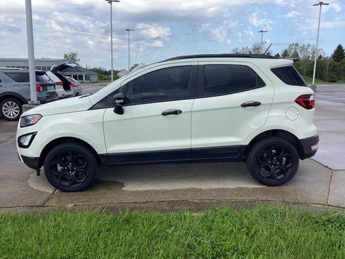 Diamond White 2022 Ford EcoSport SES