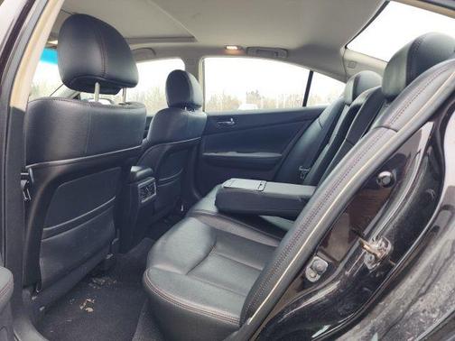 2010 Nissan Maxima SV