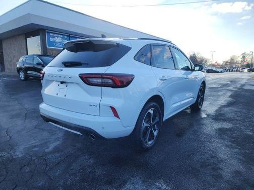 2023 Ford Escape ST-Line Select