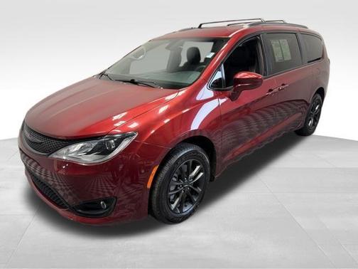 Velvet 2020 Chrysler Pacifica Launch Edition