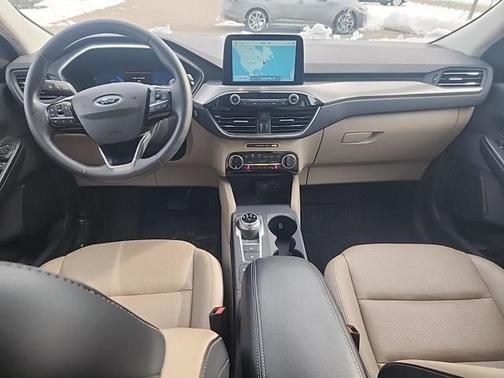 2022 Ford Escape Titanium