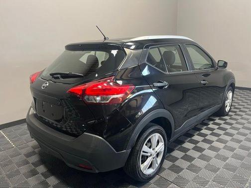 2019 Nissan Kicks S