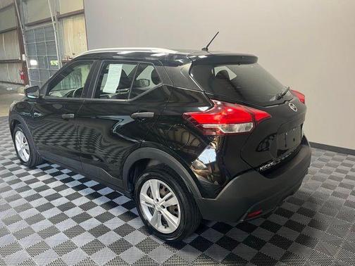 2019 Nissan Kicks S
