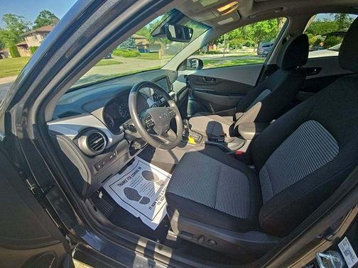 2020 Hyundai KONA SEL Plus