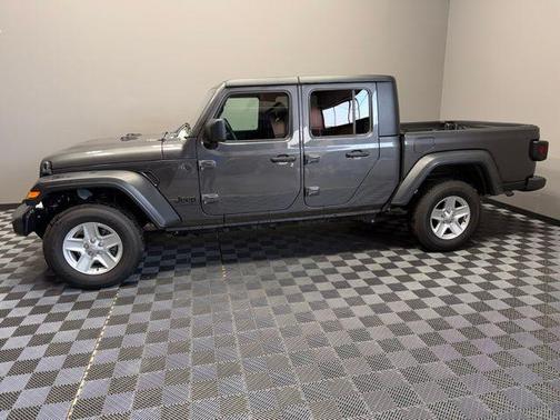2023 Jeep Gladiator Sport