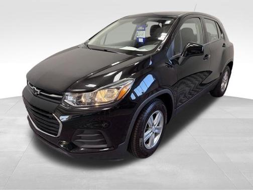 Black Metallic 2019 Chevrolet Trax LS