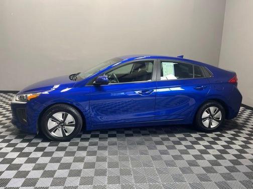 2022 Hyundai IONIQ Hybrid Blue