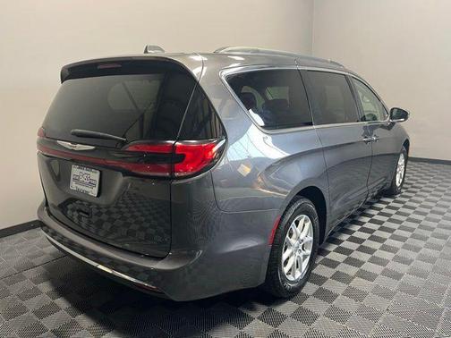 2022 Chrysler Pacifica Touring-L