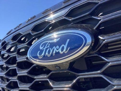 Agate Black Metallic 2025 Ford Explorer ST-Line