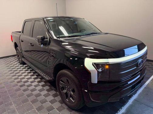 2023 Ford F-150 Lightning LARIAT