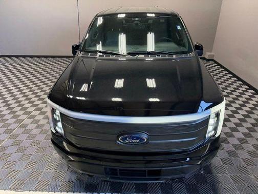 2023 Ford F-150 Lightning LARIAT