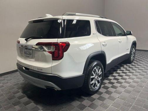 2022 GMC Acadia SLT