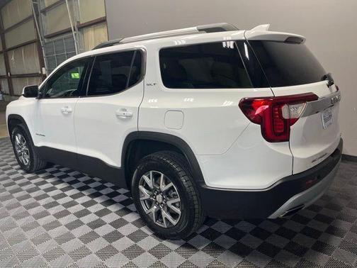 2022 GMC Acadia SLT