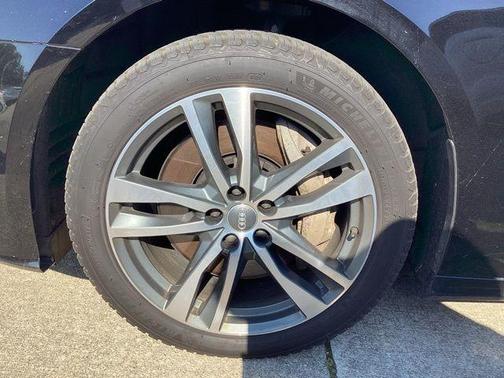 Brilliant Black 2019 Audi A6 55 Premium