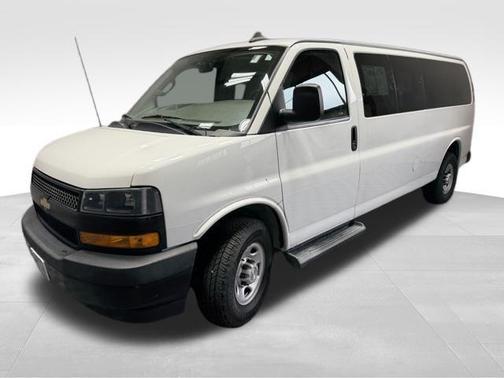 2022 Chevrolet Express 3500 LS