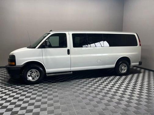 2022 Chevrolet Express 3500 LS