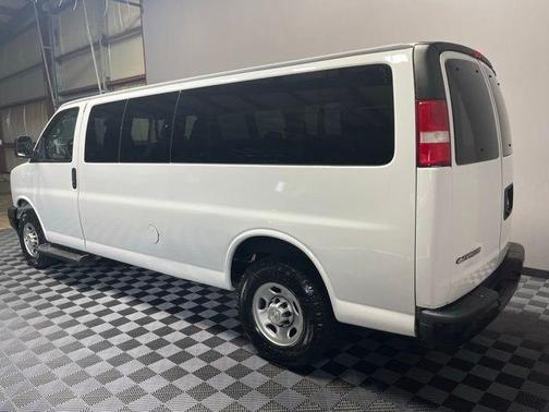 2022 Chevrolet Express 3500 LS