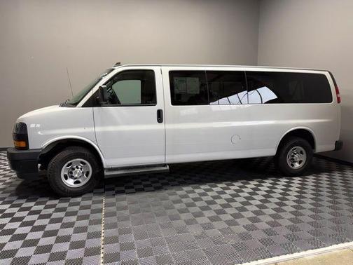 2022 Chevrolet Express 3500 LS