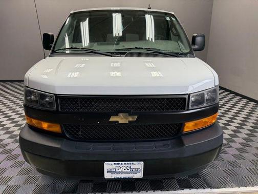 2022 Chevrolet Express 3500 LS