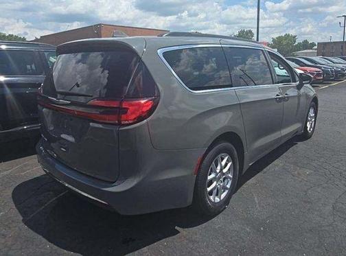 2022 Chrysler Pacifica Touring-L