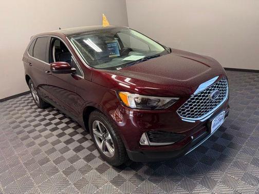 Burgundy Velvet Metallic Tinted Clearcoat 2024 Ford Edge SEL