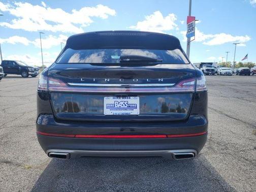 2022 Lincoln Nautilus Reserve