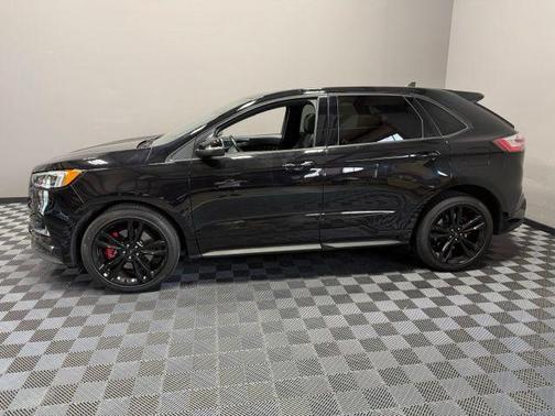 Agate Black Metallic 2022 Ford Edge ST