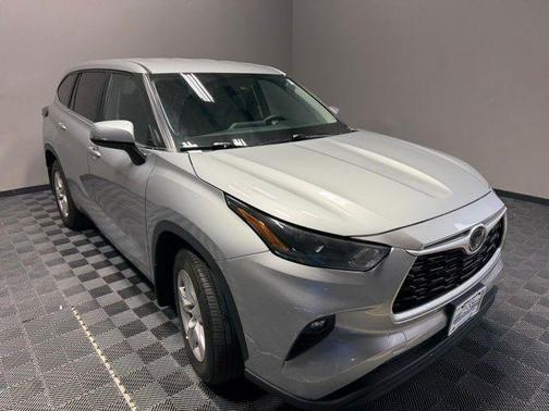 2023 Toyota Highlander Hybrid LE