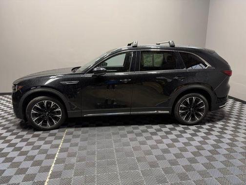 2024 Mazda CX-90 PHEV Premium Plus